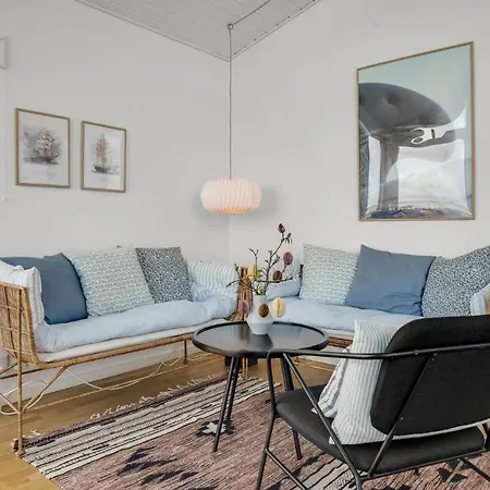 3 Bedroom Stunning In Semesterbostad Sjolund